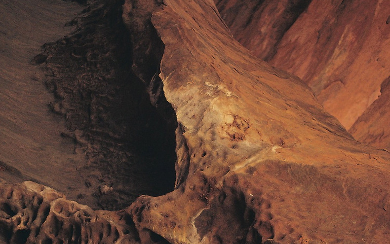 43301675_488191138350632_4243599298161278976_n.jpg