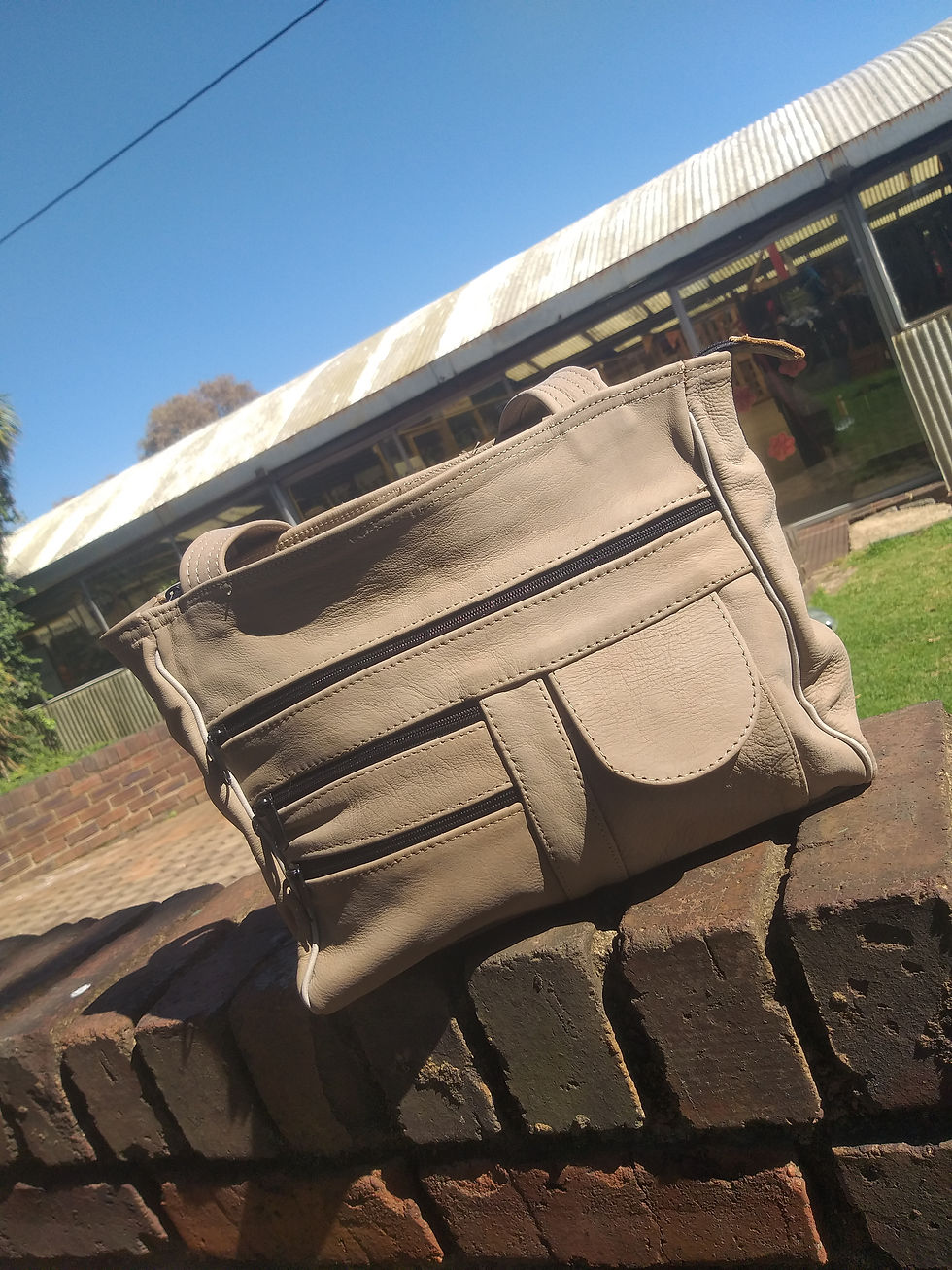 Thumbnail: Leather Hand Bags 02