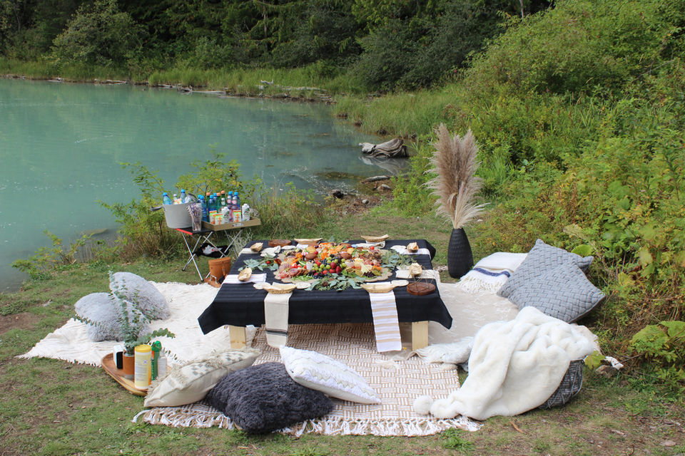 Picnic on the Lake