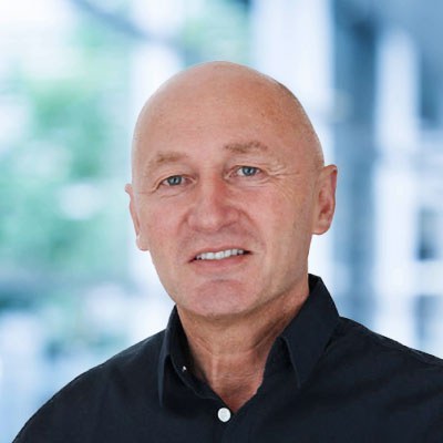 headshot-edwin-2.jpg