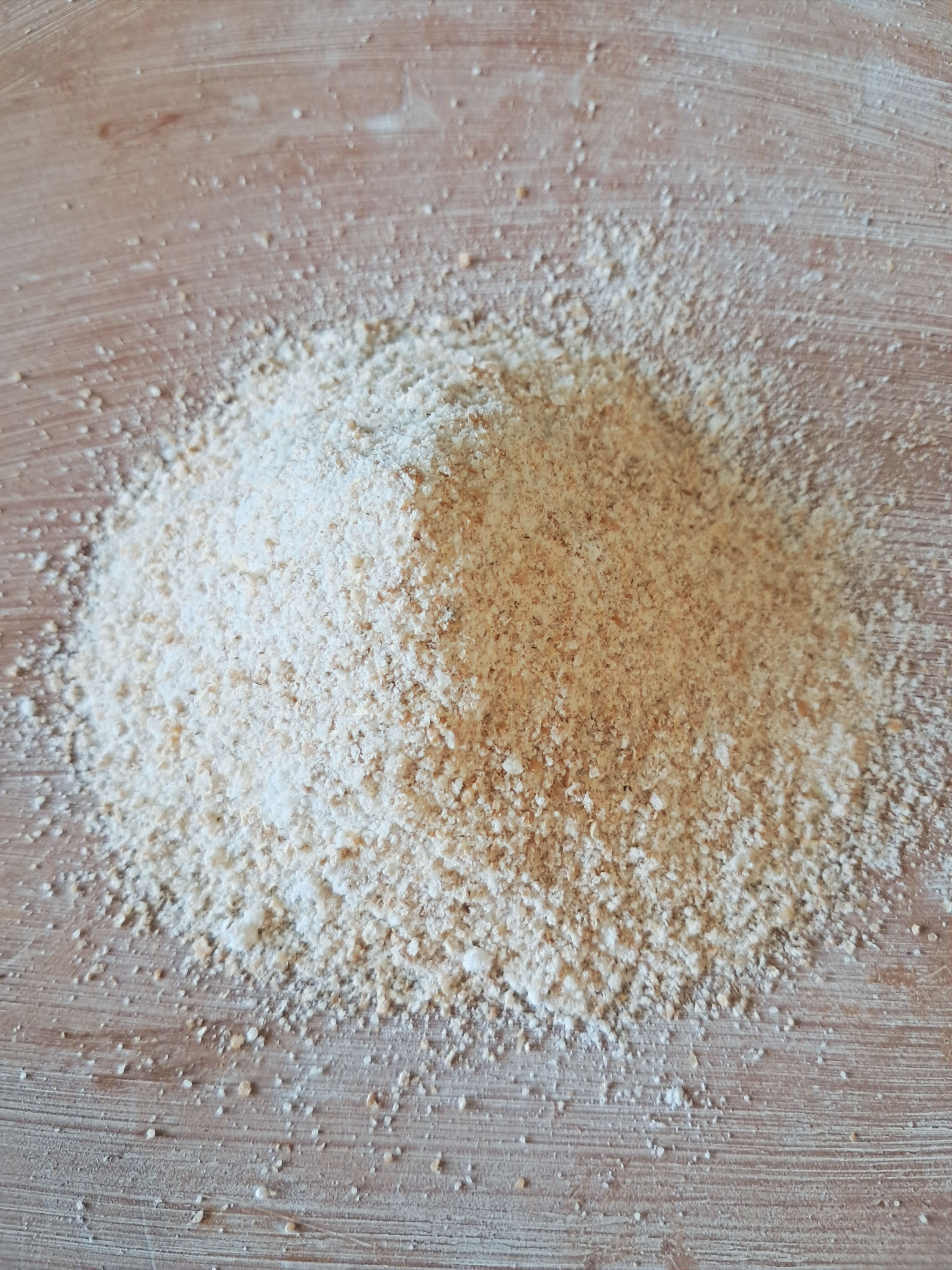 Freshly-Milled Hard Red Wheat Flour (2 lb)