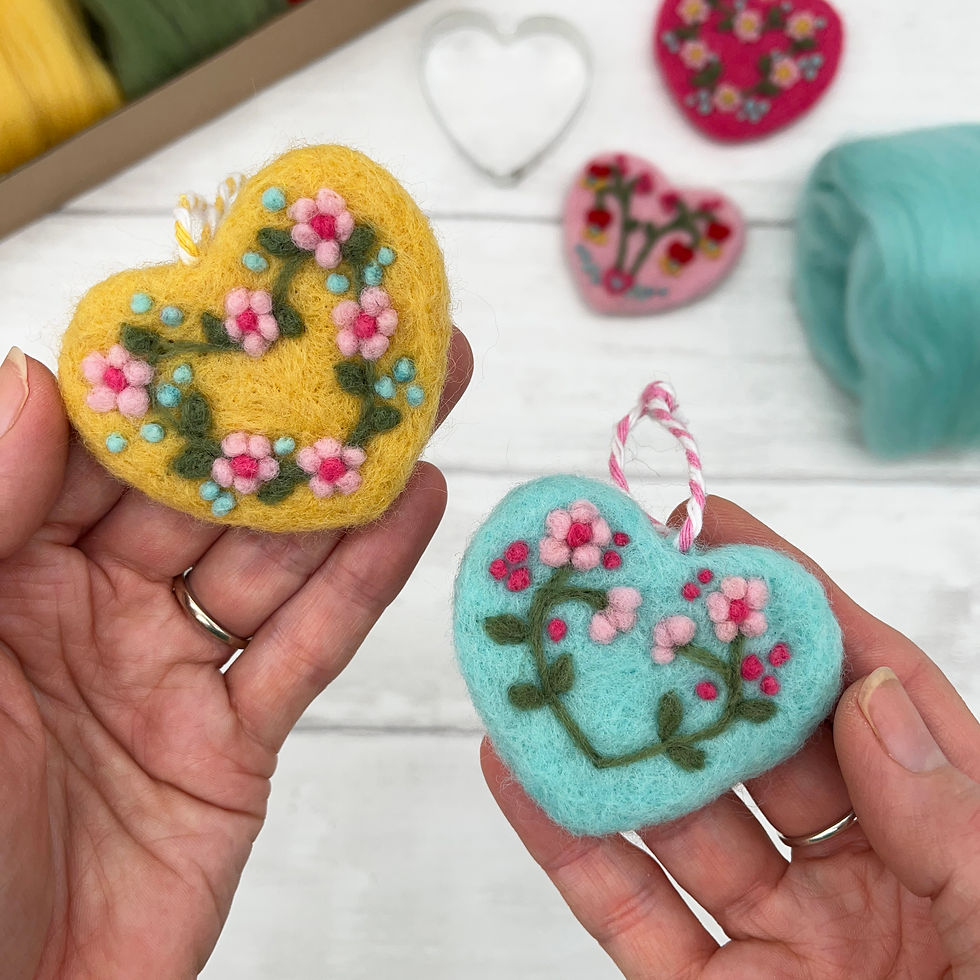 Thumbnail: Needle felting kit - Hearts
