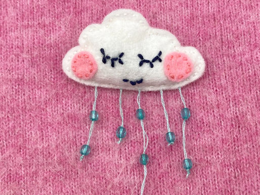 Make a felt cloud brooch