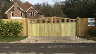 Fencing, walls & gateways