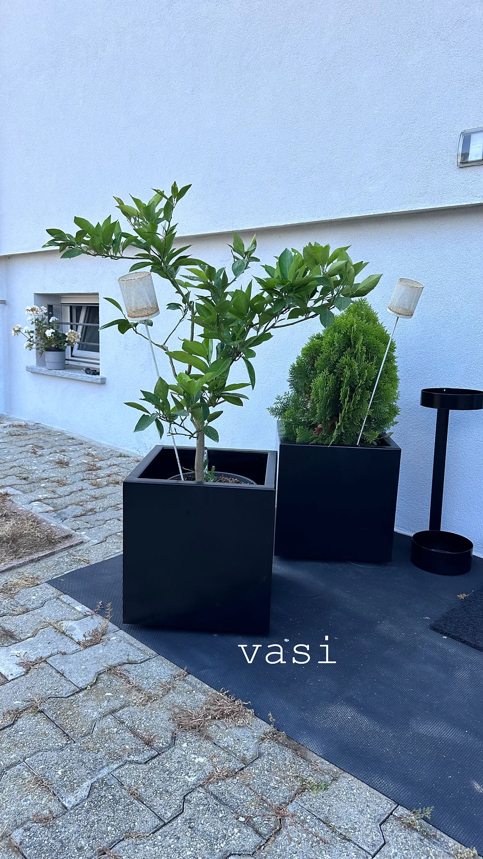 Miniatura: componenti d'arredo di design su misura