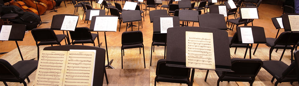Leer Orchester Bühne