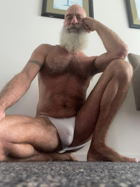 What a strong alpha male he is!