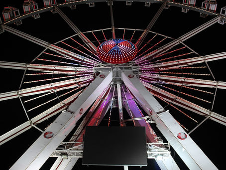 Figureninterview mit Prof. Güldendorf auf dem Jahrmarkt