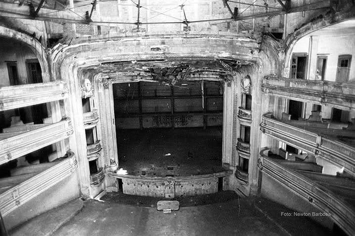 Vista do Theatro Pedro II antes da restauração, Ribeirão Preto, São Paulo, Brasil