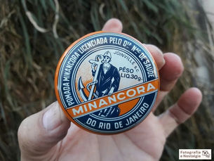 Latas de pomada Minancora, Brasil