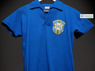 Camisa da Seleção Brasileira utilizada por Pelé na disputa da Final da Copa do Mundo de 1958 - Artigo