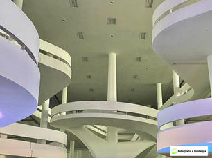 Imagens do Pavilhão Ciccillo Matarazzo / Pavilhão da Bienal, Parque do Ibirapuera, São Paulo, Brasil