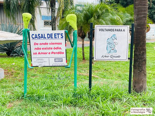Obra "Casal de ET's", Praça da Saudade, Jardinópolis, São Paulo, Brasil
