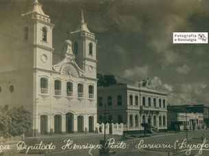 Aspecto da Praça Deputado Henrique Pinto, Caruaru, Pernambuco, Brasil