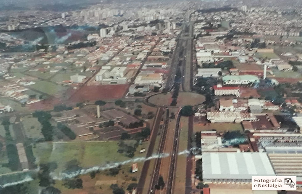 Vista da Avenida Presidente Castelo Branco, 1999, Ribeirão Preto, São Paulo, Brasil