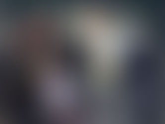 No ponto de ônibus (At the bus stop) - Mikhail Ivanovich Likhachev