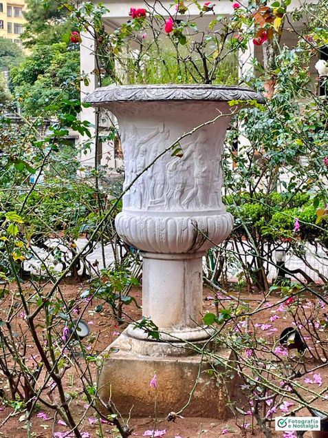 Vaso decorativo, Casa das Rosas, São Paulo, Brasil