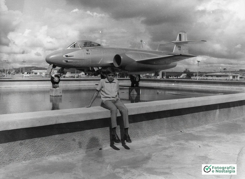 Avião Gloster Meteor F-8 / Força Aérea Brasileira, 1969, Praça Santos Dumont, Setor Aeroporto, Goiânia, Goiás, Brasil