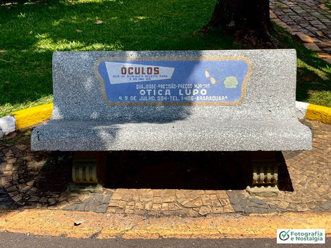 Banco, Praça Fonte Luminosa / Praça do DAAE, Araraquara, São Paulo, Brasil