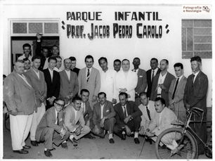 Políticos no Parque Infantil Prof. Jacob Pedro Carolo, Barrinha, São Paulo, Brasil