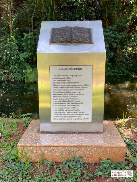 Monumento à Bíblia Sagrada, Parque Curupira / Parque Prefeito Luiz Roberto Jábali, Ribeirão Preto, São Paulo, Brasil