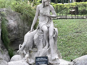 Escultura "Amaltéia e a Cabra de Júpiter", Parque Jardim da Luz, São Paulo, Brasil