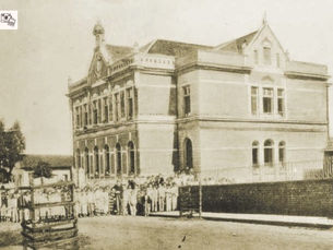 Grupo Escolar Carlos Batista de Magalhães / Atual Delegacia de Ensino de Araraquara, São Paulo, Brasil
