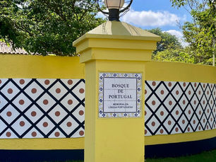 Aspecto do Bosque de Portugal, Jardim Social, Curitiba, Paraná, Brasil