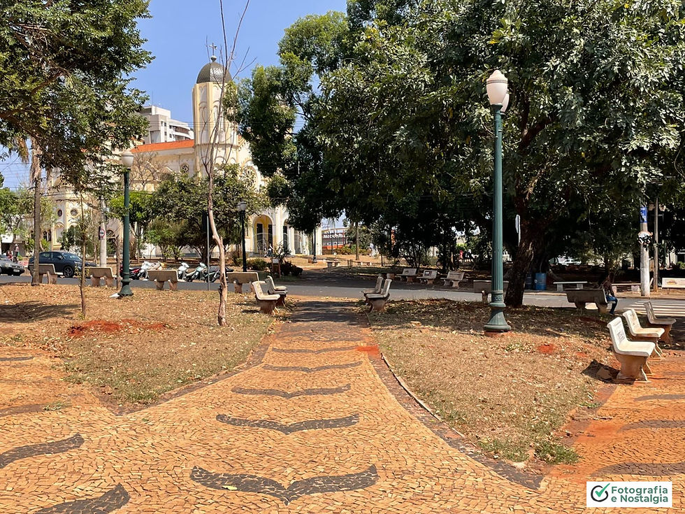 Imagens da Praça Dr. Pedro Dória, Jaboticabal, São Paulo, Brasil