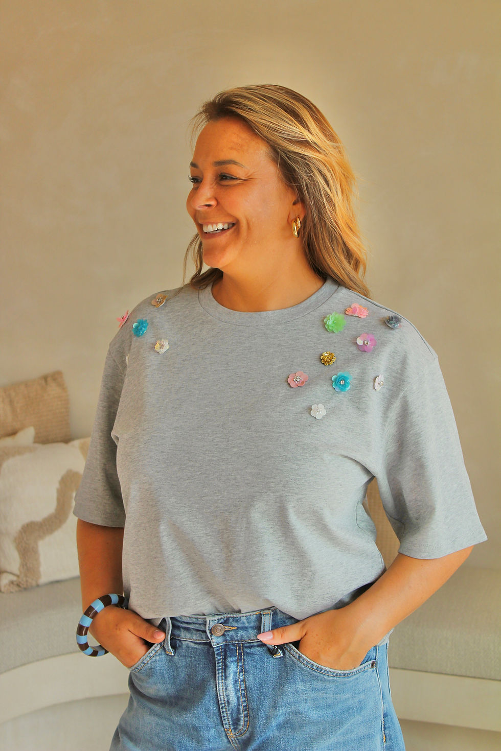 Thumbnail: 70666 Blouse Grijs met bloemen Numph
