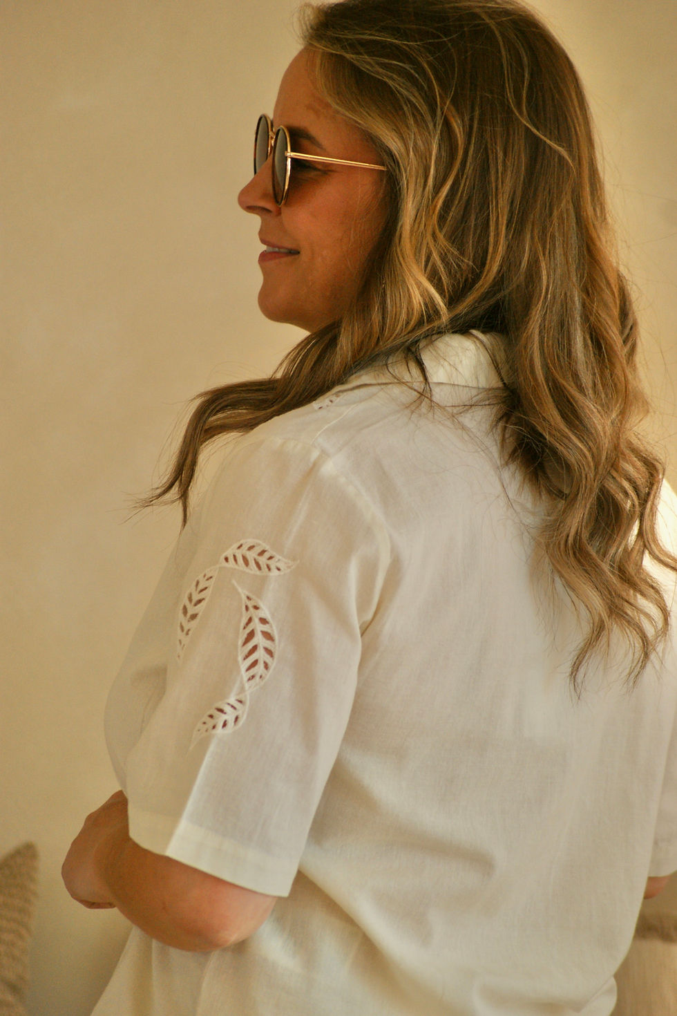 Thumbnail: 68827 Beige hemdsblouse met details op de mouwen Vila