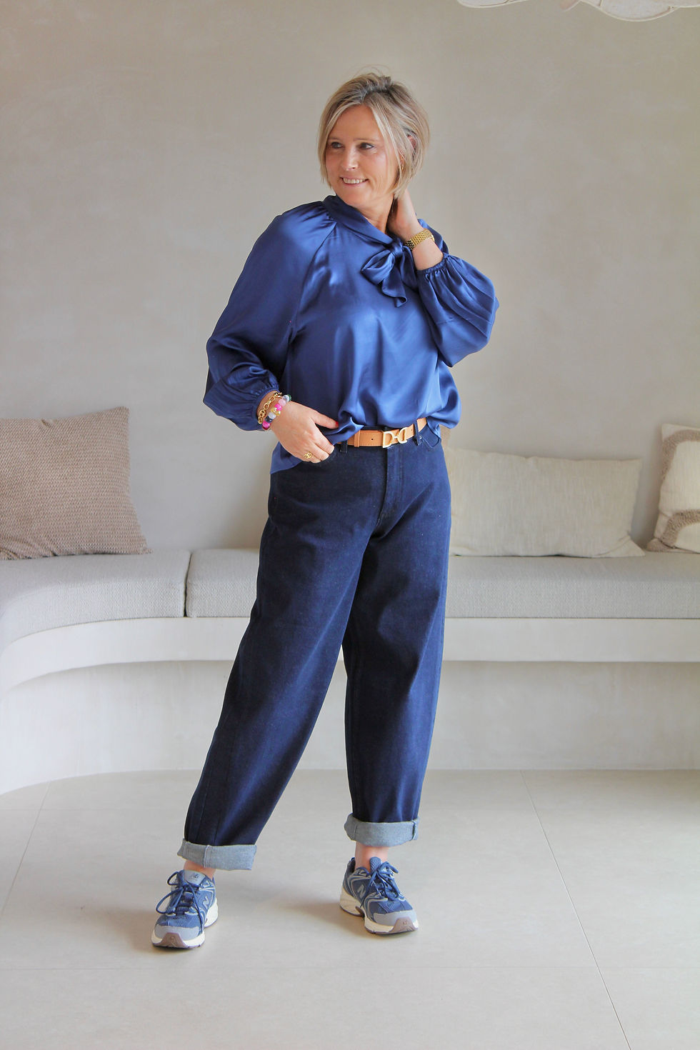Thumbnail: 72577 Jeansblauwe satijn-look blouse met striklint Green Ice