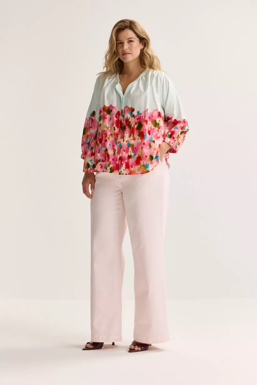 Thumbnail: 69655 Kleurrijke blouse met bloemen jelina Mayerline