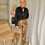 Thumbnail: 63833 Broek op rek in camelkleurige leopard print Her.