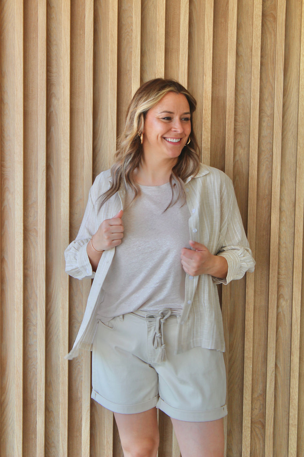 Thumbnail: 69226 Beige hemdsblouse met strepen Punto