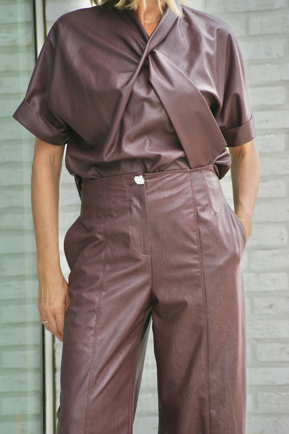 Thumbnail: 67982 Bordeaux leder-look broek hoge taille Caroline Biss