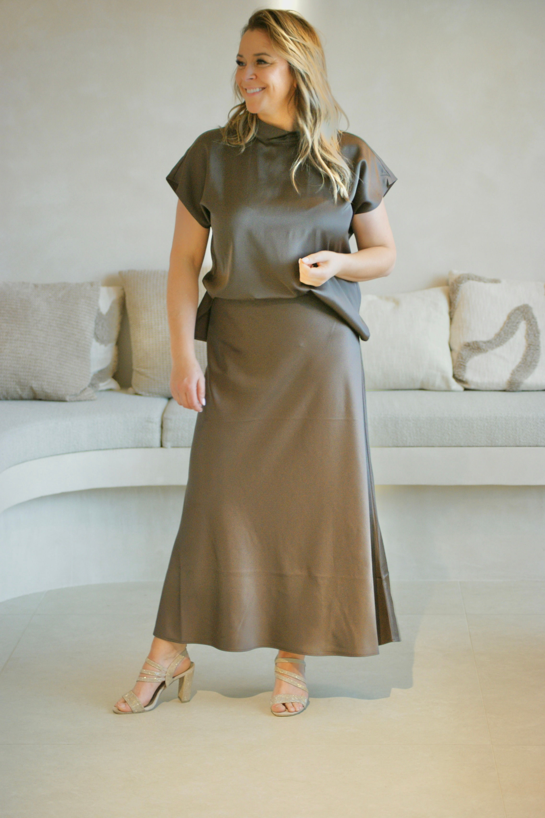 70012 Bruine rok Comma
