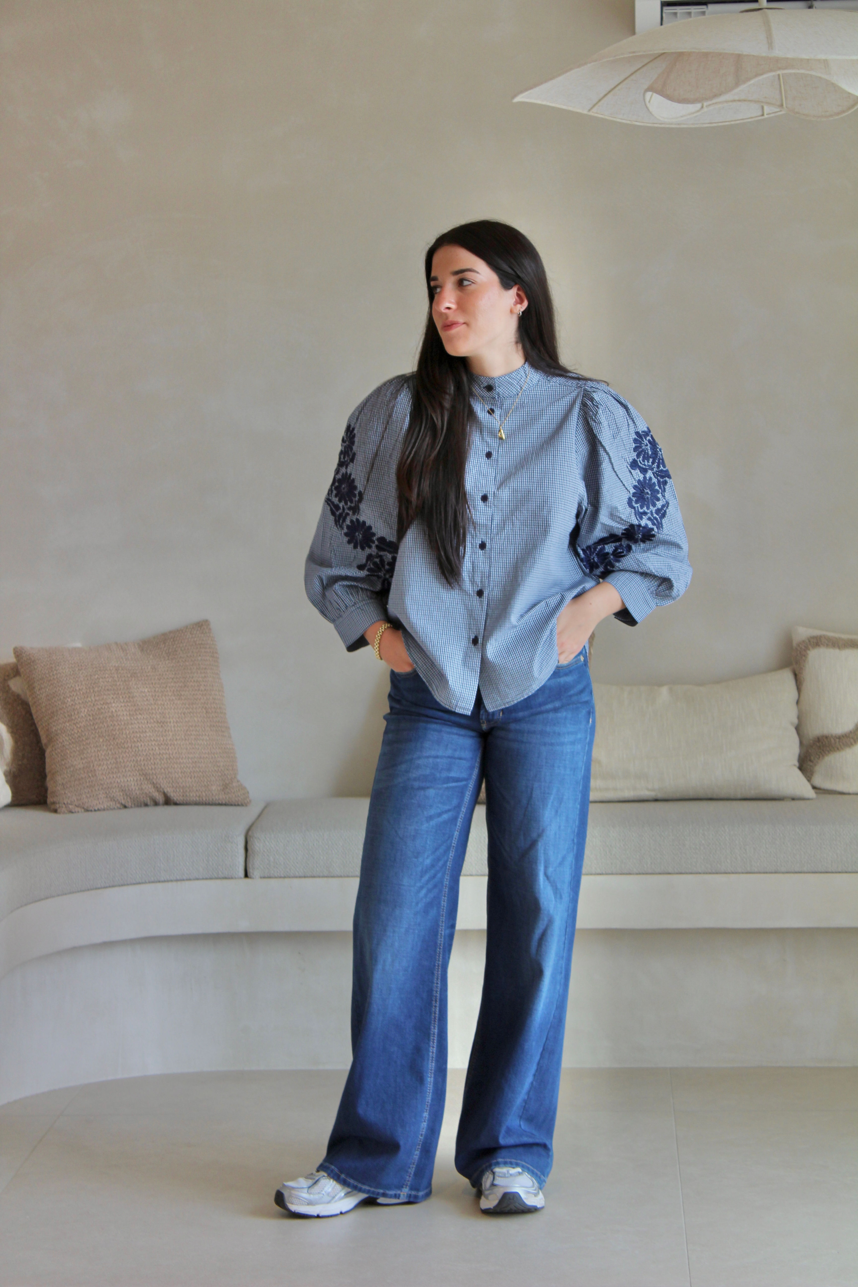 71324 Jeans in mid-wassing met rechte pijpen model ‘Aimee’ van Cambio