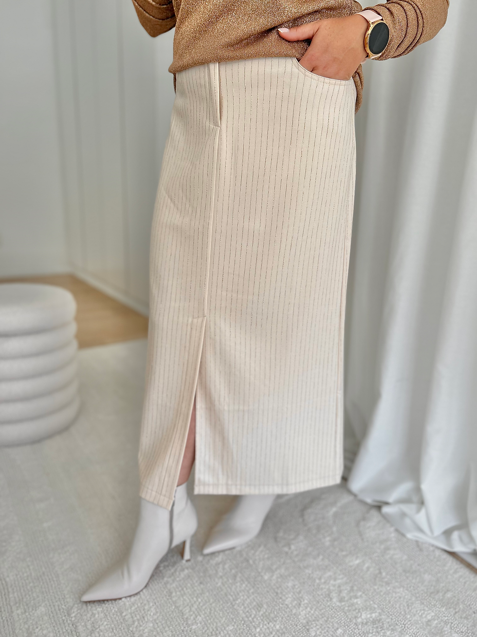 Thumbnail: 64916 Lange ecru rok met split in camelkleurig streeppatroon Signe & Nature