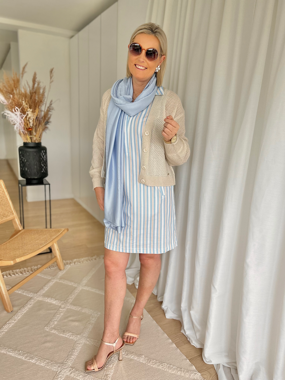 Thumbnail: 63671 Beige cardigan in wol-kwaliteit met knopen Vila Joy