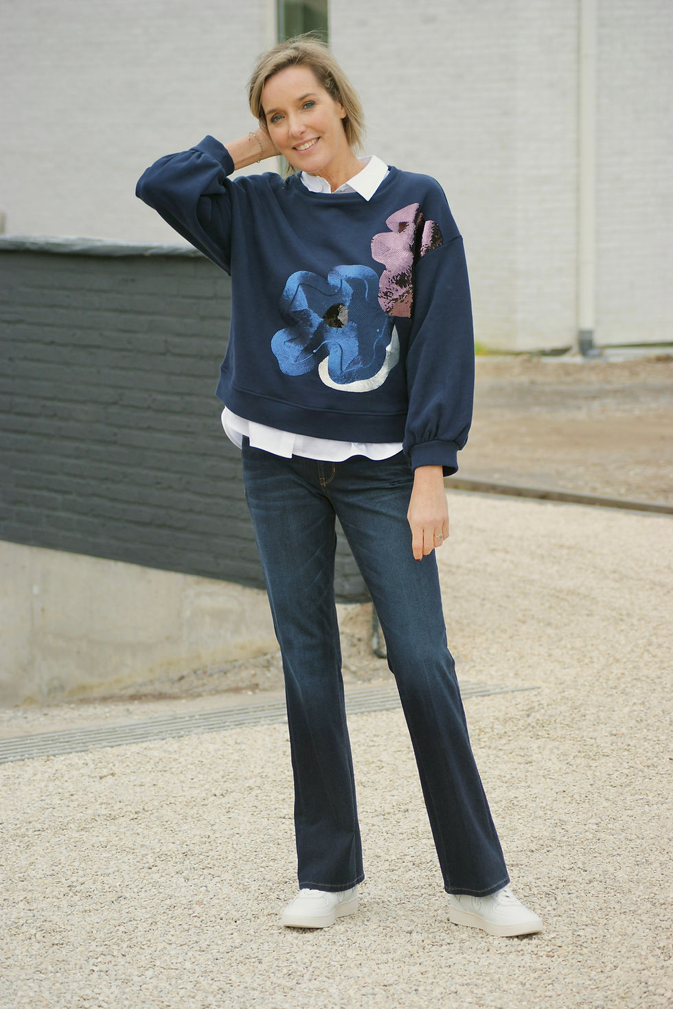 Thumbnail: 67878 Jeans in donkere wassing flared model 'PARIS FLARED' van Cambio