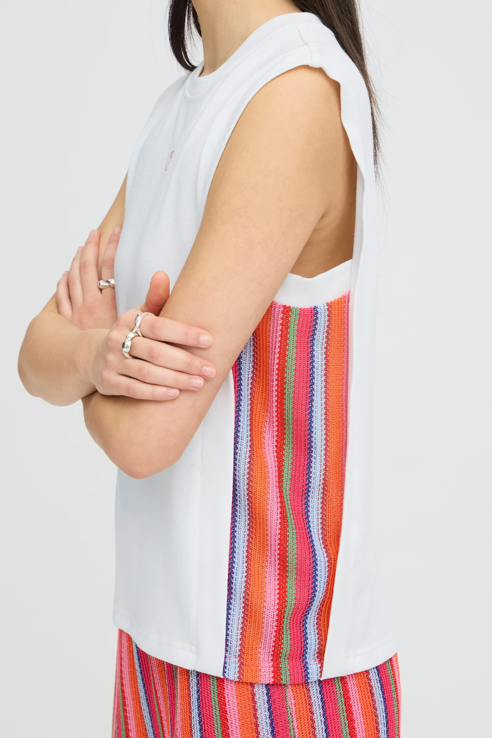 69849 Witte top met kleurijke zijkanten ihlibella Ichi
