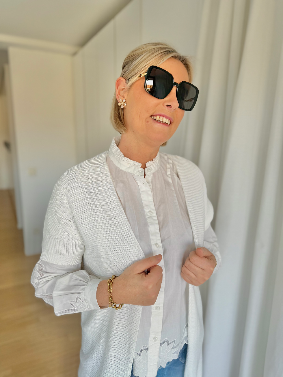 Thumbnail: 63504 Halflange witte katoenen cardigan met korte mouwen Signe & Nature