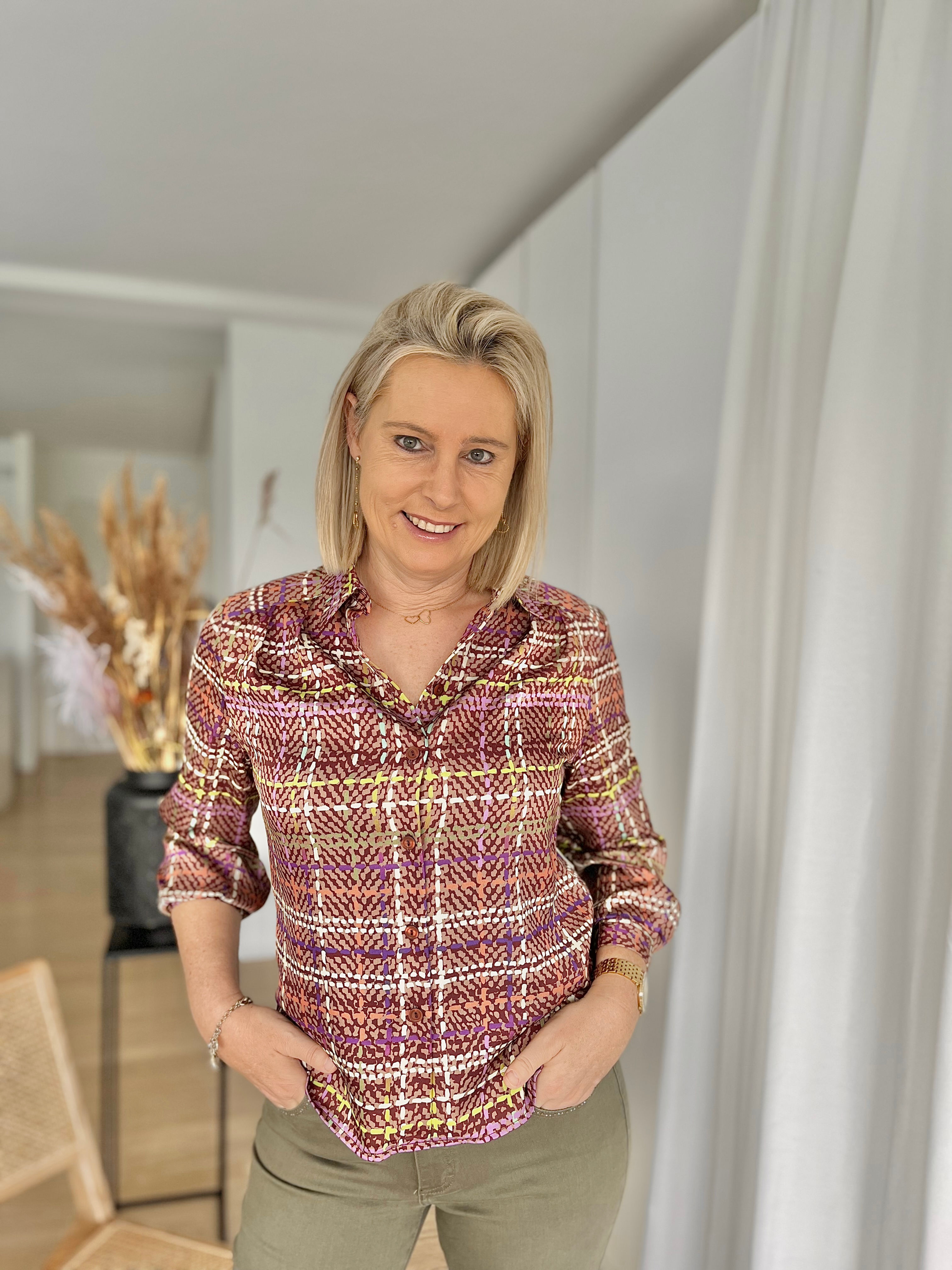 62428 Blouse in multicolor print Accent