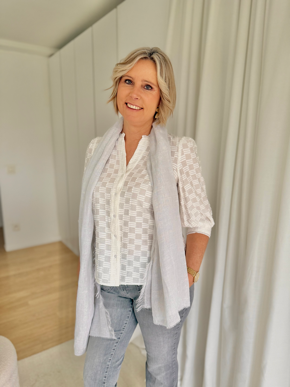 Thumbnail: 65660 Witte hemdsblouse met fijn patroon Vila Joy