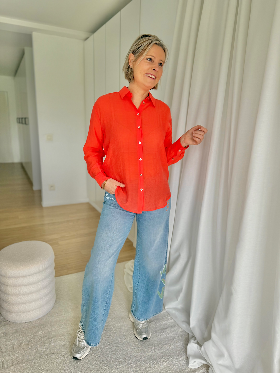 Thumbnail: 66848 Koraalrode hemdsblouse in ultra-fijne kwaliteit Freequent