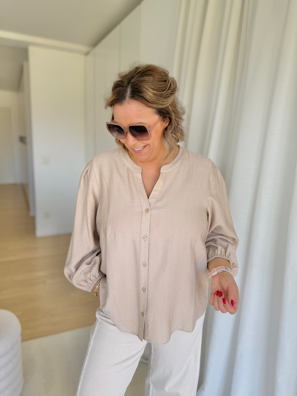 Thumbnail: 66187 Beige linnen hemdsblouse met 3/4e mouwen Signe & Nature