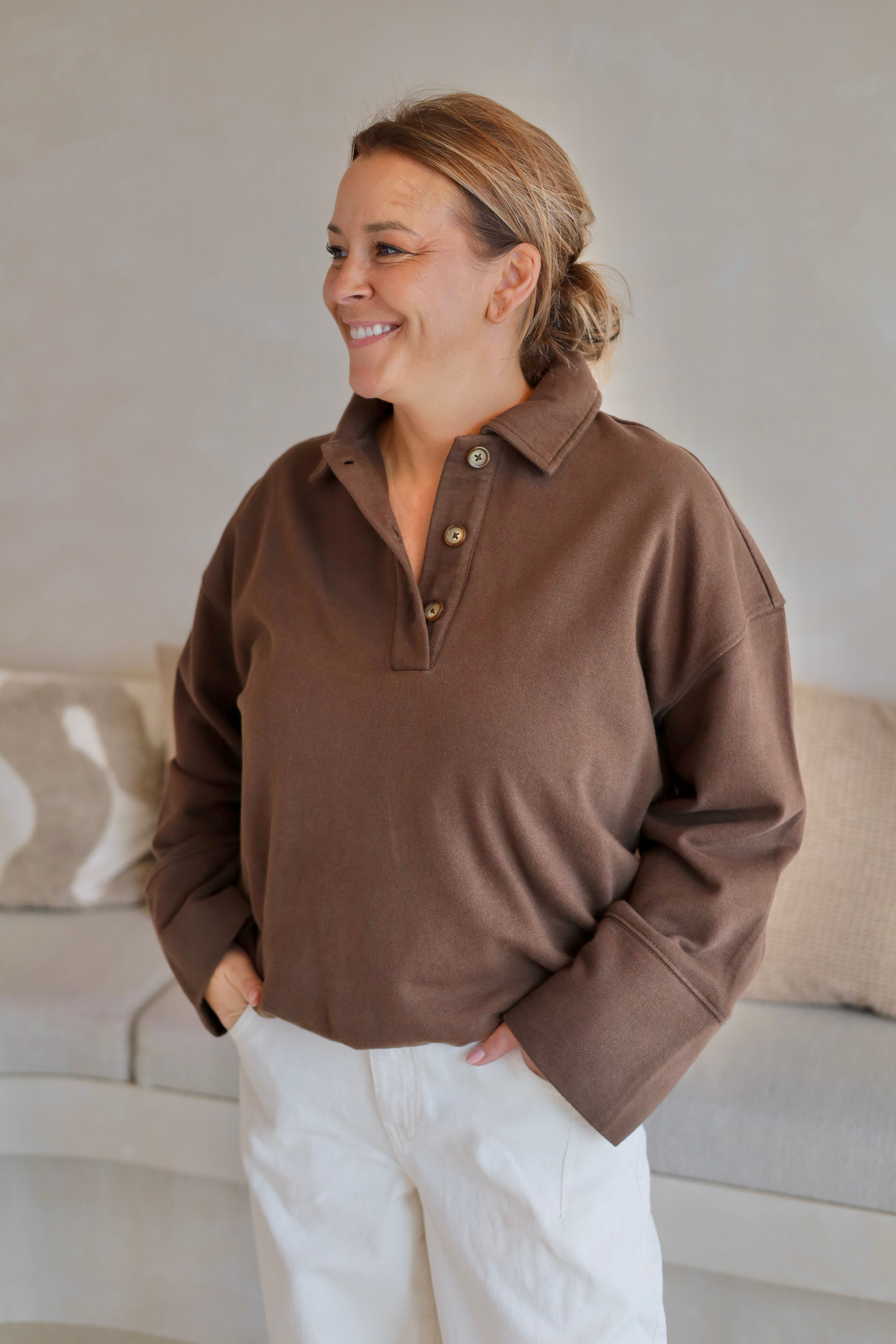 71221 Donkerbruine oversized polo-sweater Circle Of Trust