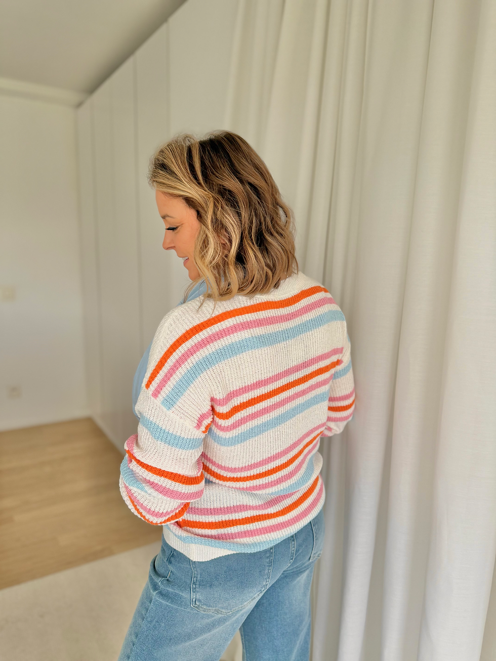 Thumbnail: 65652 Witte katoenen trui met multicolor strepen Vila Joy