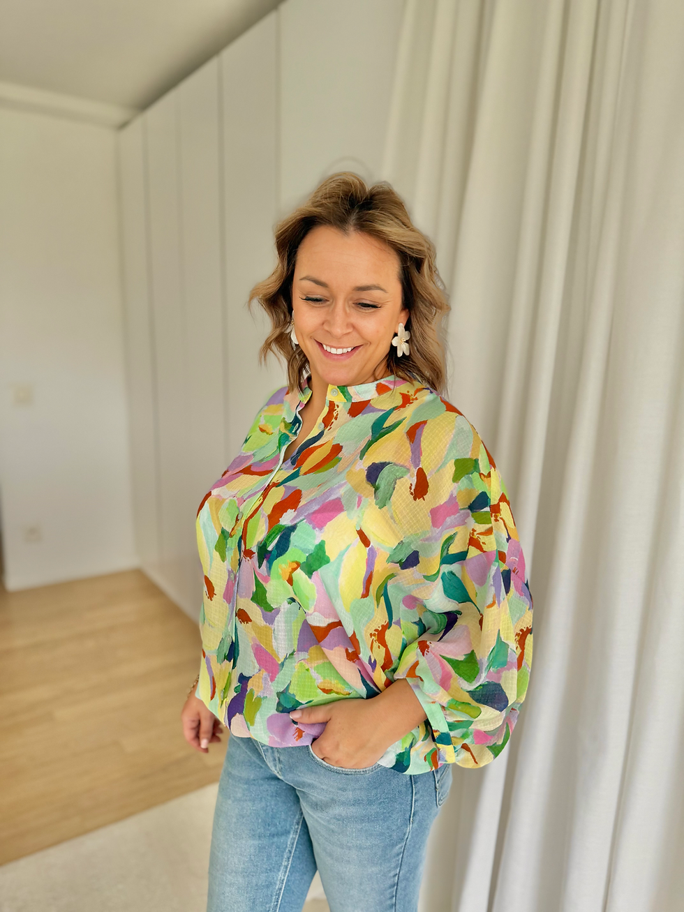 Thumbnail: 66768 Felgekleurde multicolor blouse in seersucker stof Mayerline